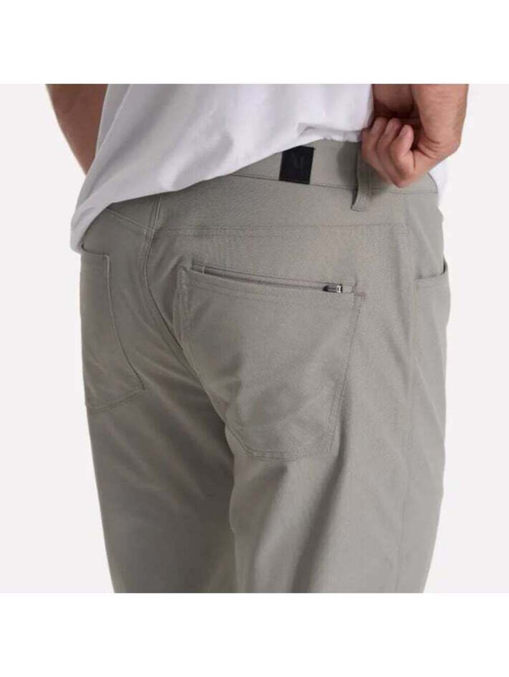 Vuori men’s pants size M inseam 33”
